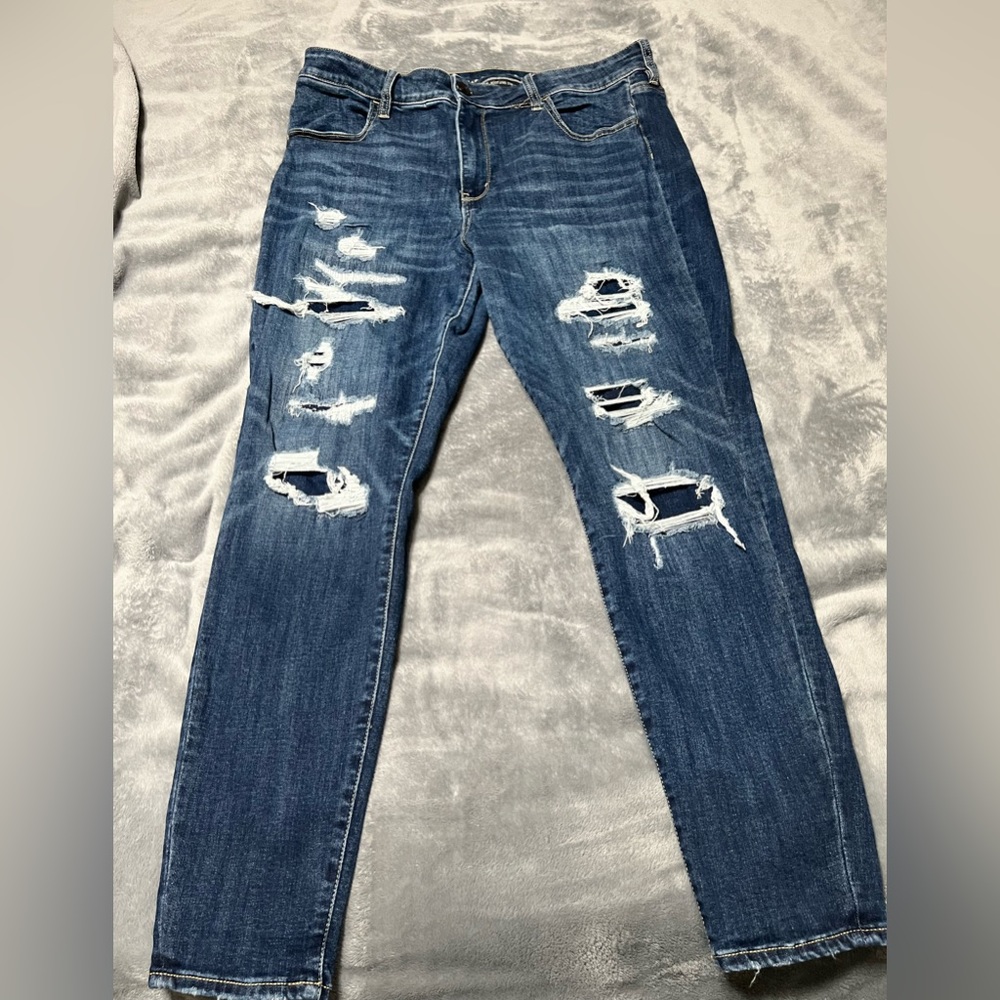 American eagle distressed jegging